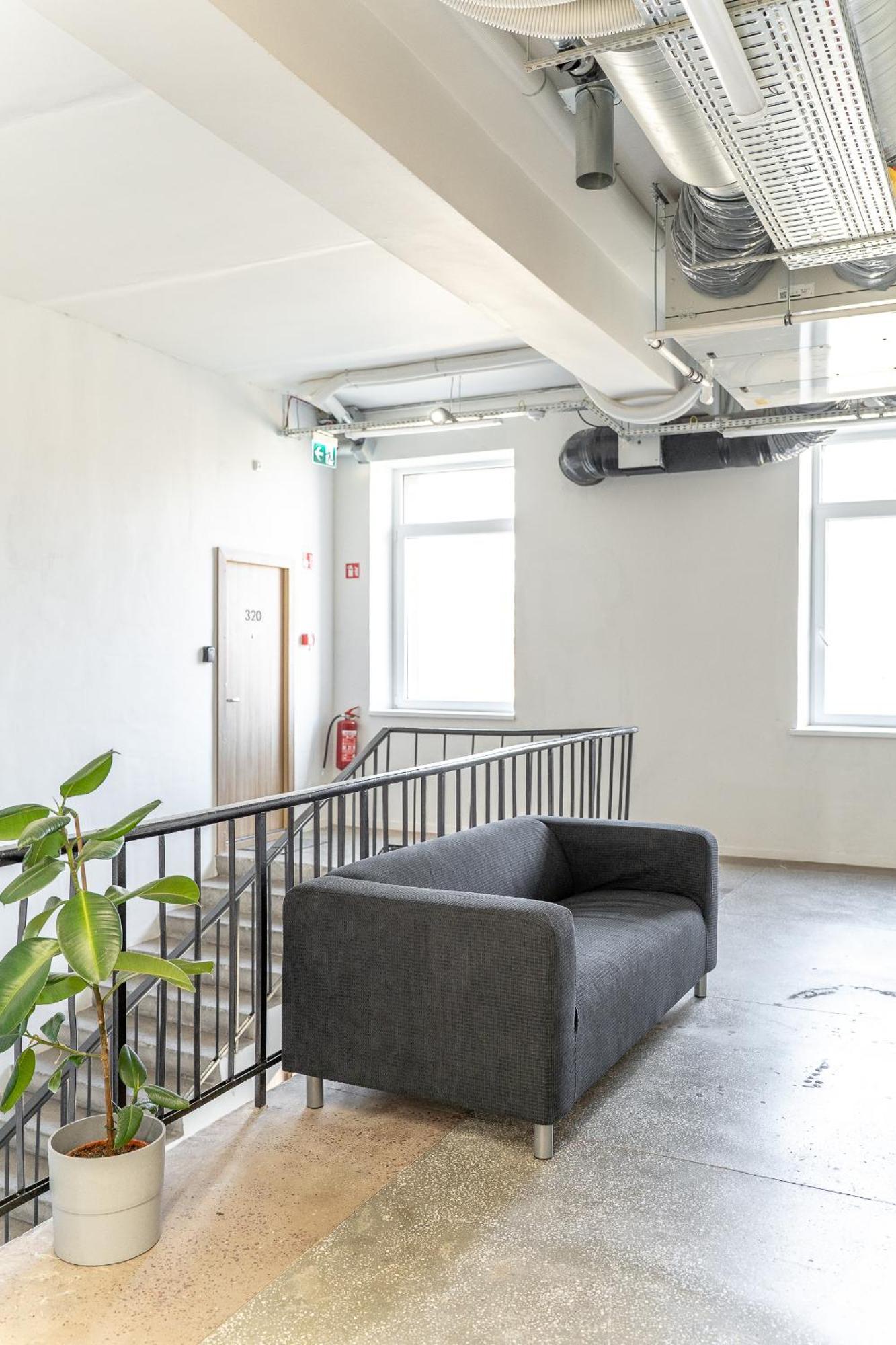 Air - Self Check In Apartment