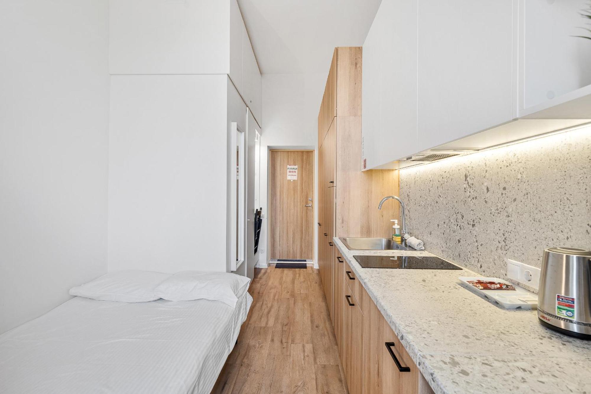 Appartement Air - Code Entry Only, No Staff